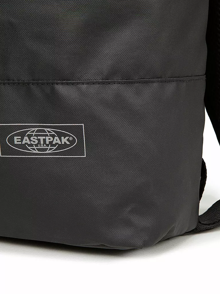 Eastpak macnee topped black 2025
